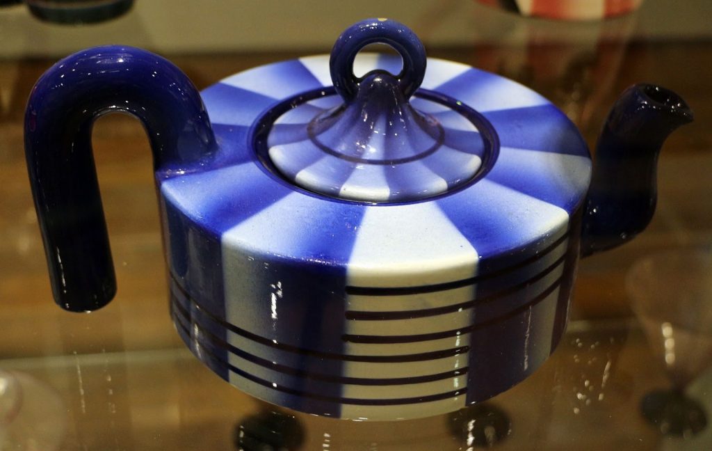 A lovely teapot by Gio Ponti, one of the first modern ceramic artists.